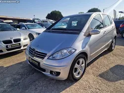 Cinza Usado 2005 Mercedes A160 Avantgarde Citadino | € 6.750