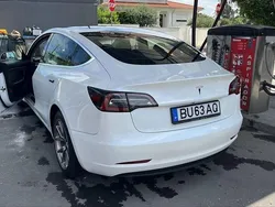Usado 2020 Tesla Model 3 Standard Range Plus Sedan | € 24.000 (Bom preço)