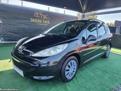 Preto Usado 2008 Peugeot 207 Tendance Sedan | € 4.490 (Preço justo)