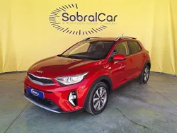 Vermelho Usado 2022 Kia Stonic SUV | € 16.000 (Preço justo)