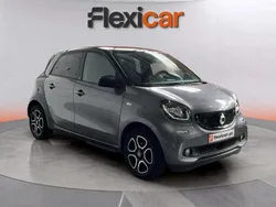 Cinzento Usado 2018 Smart ForFour Electric Drive Passion | € 9.990 (Preço justo)