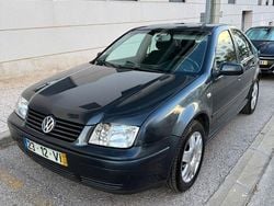 Usado 2003 VW Bora Sedan | € 2.500