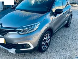 Cinzento Usado 2019 Renault Captur SUV | € 13.999 (Bom preço)
