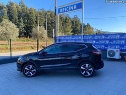 Preto Usado 2015 Nissan Qashqai N-Connecta SUV | € 14.900 (Preço justo)