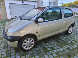 Outra Usado 2001 Renault Twingo Citadino | € 2.800