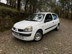 Branco Usado 2004 Renault Clio II | € 2.250 (Bom preço)