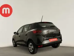 Preto Usado 2024 Dacia Sandero Citadino | € 16.499 (Preço justo)