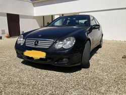 Usado 2004 Mercedes C230 | € 5.000