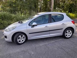 Cinzento Usado 2010 Peugeot 207 Citadino | € 6.000 (Preço justo)
