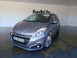Cinza Usado 2019 Peugeot 208 Signature Sky Citadino | € 14.000 (Preço justo)