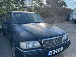 Azul Usado 1994 Mercedes C220 Sedan | € 3.000