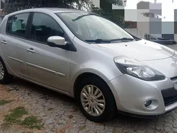 Usado 2009 Renault Clio II Sedan | € 3.750 (Super Preço)