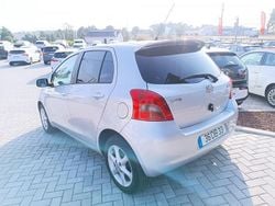 Cinzento Usado 2007 Toyota Yaris Citadino | € 6.500 (Preço justo)