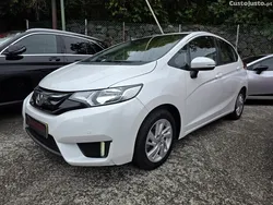 Branco Usado 2017 Honda Jazz Trend Citadino | € 12.900