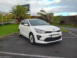 Branco Usado 2021 Kia Rio 2 | € 13.900 (Preço justo)