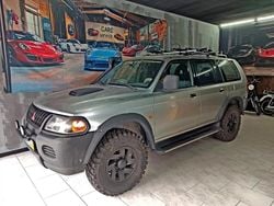 Cinza prata Usado 2002 Mitsubishi Pajero SUV | € 8.900 (Bom preço)