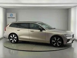 Azul Usado 2024 Volvo V60 Plus Carrinha | € 49.490 (Caro)
