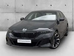Preto sapphire metalizada Usado 2023 BMW i5 Shadowline Sedan | € 65.900 (Preço elevado)