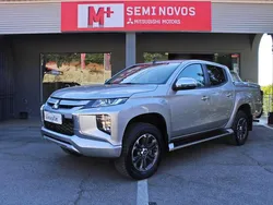 Cinzento Usado 2021 Mitsubishi L200 Invite Pickup | € 35.500 (Preço elevado)