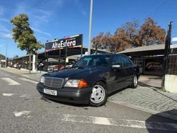 Cinza Usado 1999 Mercedes C220 Sedan | € 4.500