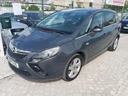 Cinza Usado 2015 Opel Zafira Executive Monovolume | € 11.900 (Preço justo)