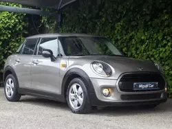 Cinzento Usado 2018 Mini One D Citadino | € 16.500 (Preço justo)