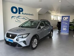 Cinzento Usado 2022 Seat Arona SUV | € 15.750 (Preço justo)