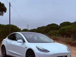 Branco Usado 2020 Tesla Model 3 Standard Range Sedan | € 20.990 (Bom preço)