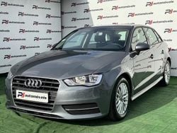 Cinzento Usado 2015 Audi A3 Sportback Attraction Citadino | € 14.990 (Preço justo)