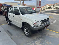 Branco Usado 2003 Toyota HiLux Pickup | € 17.700