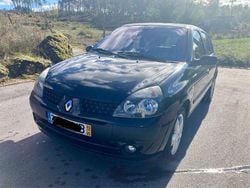 Usado 2003 Renault Clio II Sedan | € 4.800 (Caro)