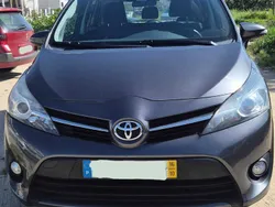 Cinzento Usado 2016 Toyota Verso Monovolume | € 14.750