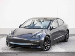 Cinzento Usado 2021 Tesla Model 3 Performance Sedan | € 32.000 (Preço justo)
