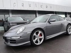Cinzento Usado 2006 Porsche 911 Carrera 4S Coupé | € 69.500