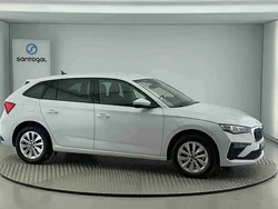 Branco Novo 2025 Skoda Scala Selection Citadino | € 26.330 (Caro)