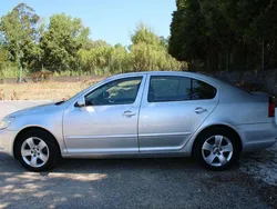 Cinzento Usado 2010 Skoda Octavia | € 6.800 (Preço elevado)