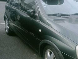 Usado 2002 Opel Corsa Sedan | € 2.000 (Preço elevado)