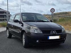 Preto Usado 2005 Renault Clio II Citadino | € 3.000 (Preço justo)