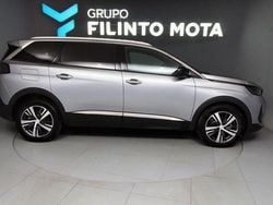 Cinza Usado 2024 Peugeot 5008 Allure Monovolume | € 29.790 (Preço justo)