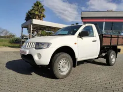Branco Usado 2017 Mitsubishi L200 Pickup | € 15.950