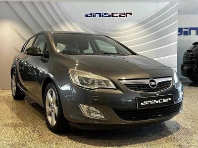 Cinza Usado 2010 Opel Astra Enjoy Citadino | € 8.900 (Caro)