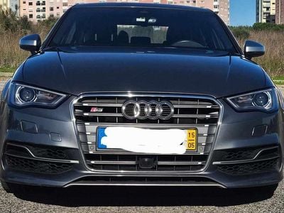 Cinzento Usado 2015 Audi A3 Premium Sedan | € 28.400