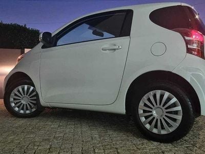 Toyota iQ
