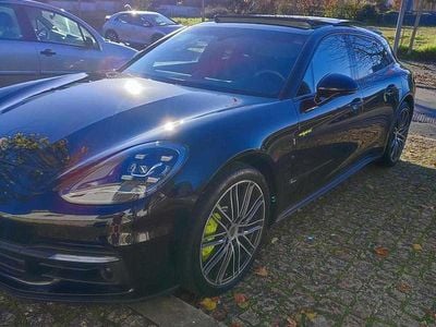 Preto Usado 2018 Porsche Panamera 4 Sedan | € 62.000