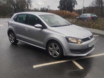 Usado VW Polo 69 HP (50 kW) 2010 Cinzento Citadino
