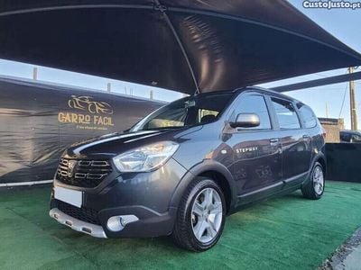 Usado Dacia Lodgy Stepway 115 HP (84 kW) 2022 Outra Monovolume
