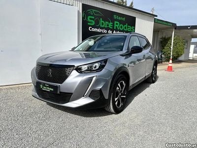 Cinza Usado 2022 Peugeot 2008 Active SUV | € 18.900 (Preço justo)
