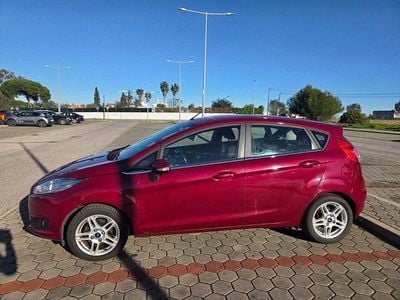 Usado 2015 Ford Fiesta Sedan | € 6.500 (Preço justo)