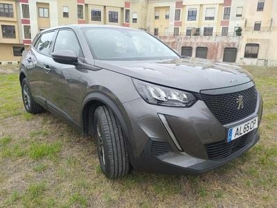 Usado Peugeot 2008 101 HP (74 kW) 2021 Cinzento SUV