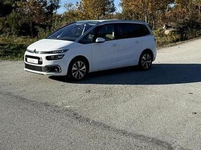 Branco Usado 2019 Citroën C4 SpaceTourer Monovolume | € 12.500 (Preço justo)